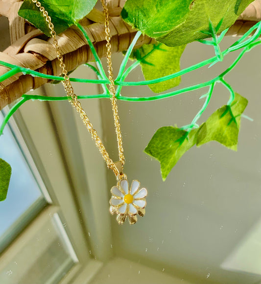 Handmade Daisy Necklace